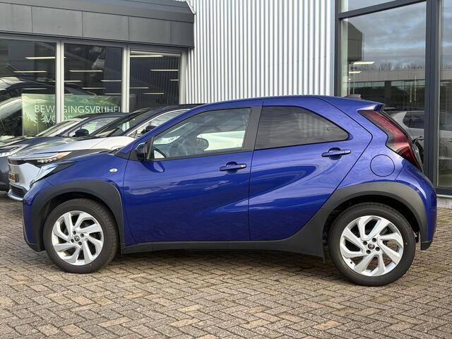 Toyota AYGO X 1.0 VVT-i MT first