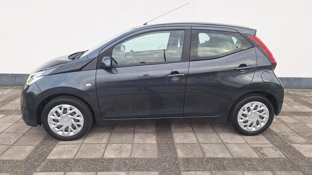 Toyota AYGO 1.0 VVT-i x-play rijklaar prijs