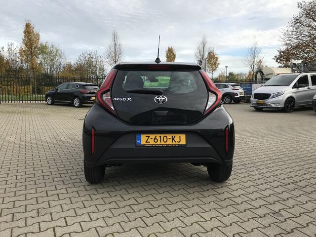 Toyota AYGO X 1.0 VVT-i MT Play