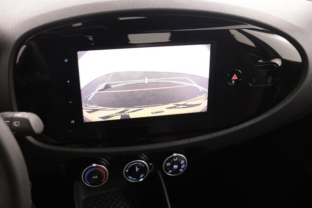 Toyota AYGO X 1.0 VVT-i MT Play | Apple Carplay/Android Auto | Parkeercamera | Airco | Adaptieve Cruise-Control |