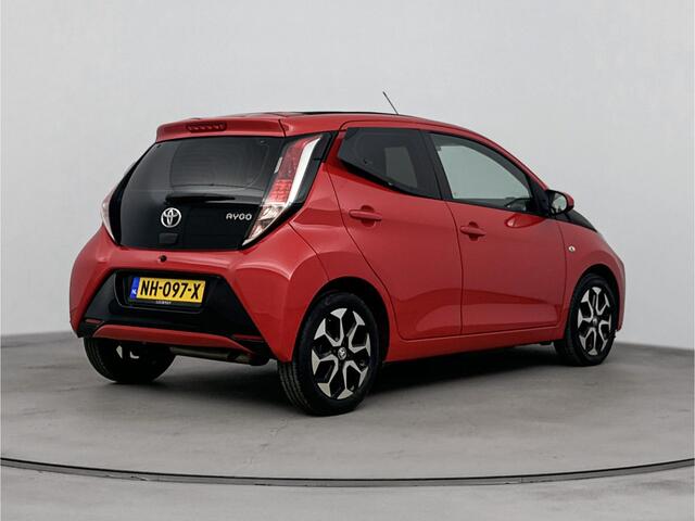 Toyota AYGO 1.0 VVT-i x-wave | Parkeercamera | Cabrio dak | Lichtmetalen velgen |