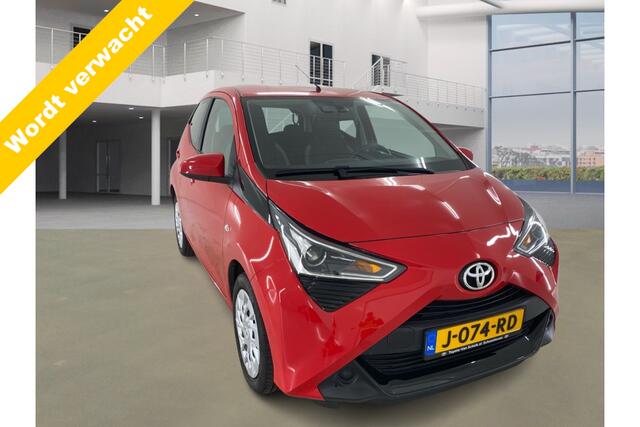 Toyota AYGO 1.0 VVT-i x-play AUT! 1e Eig! Camera! Carplay! VERWACHT!