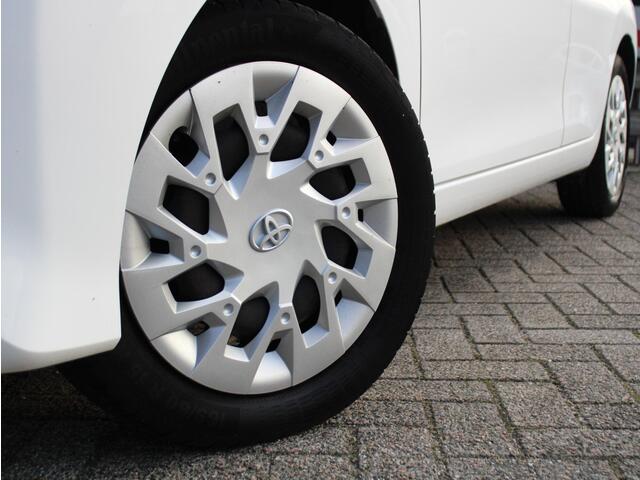 Toyota AYGO 1.0 VVT-i x-play Achteruitrijcamera, Airco, Bluetooth, Elek. Ramen