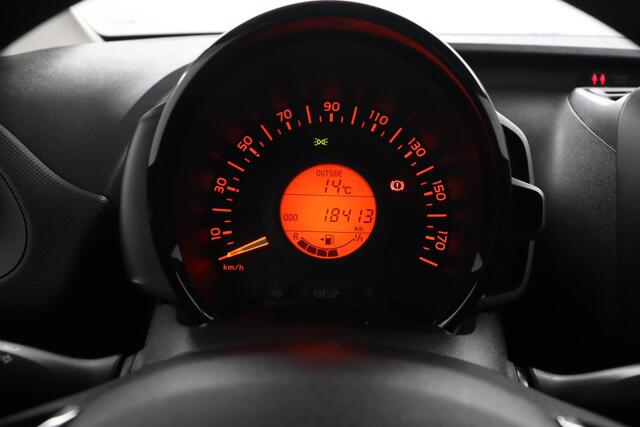 Toyota AYGO 1.0 VVT-i x-fun | Airco | Radio | Bluetooth |