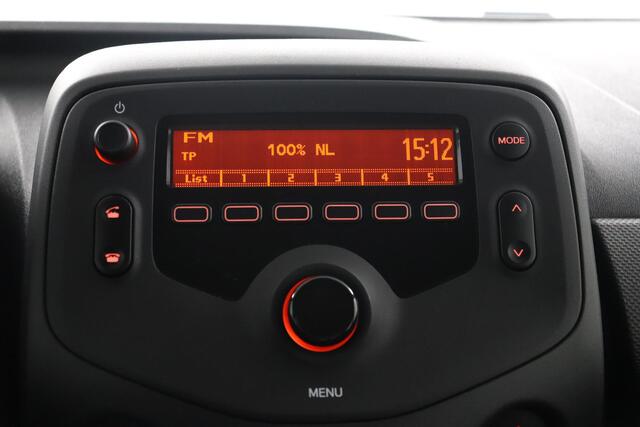 Toyota AYGO 1.0 VVT-i x-fun | Airco | Radio | Bluetooth |