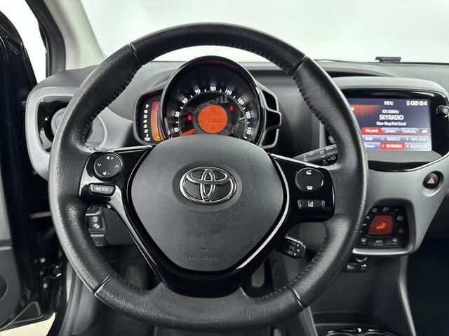 Toyota AYGO 1.0 VVT-i x-clusiv | Parkeercamera | Climate Control | Apple Carplay -/ Android Auto |
