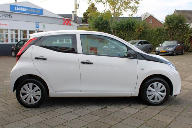 Toyota AYGO 1.0 VVT-i x-fun