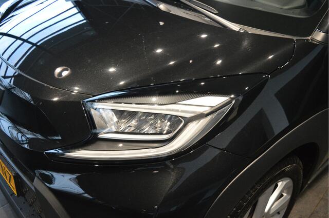 Toyota AYGO X 1.0 VVT-i MT first carplay camera cruise led 17 inch !!