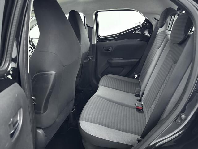 Toyota AYGO 1.0 VVT-i x-play limited | Parkeercamera | NL-Auto | Dealeronderhouden | 1E Eig | APK 10-2027 |