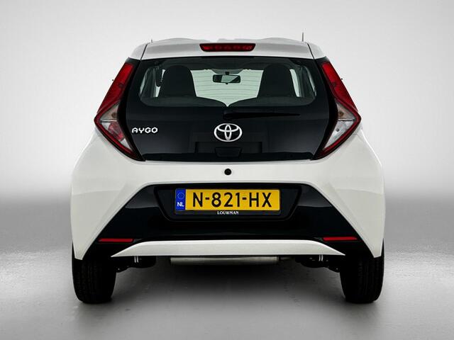 Toyota AYGO 1.0 VVT-i x-play | Airconditioning | Achteruitrijcamera | Cruise control |