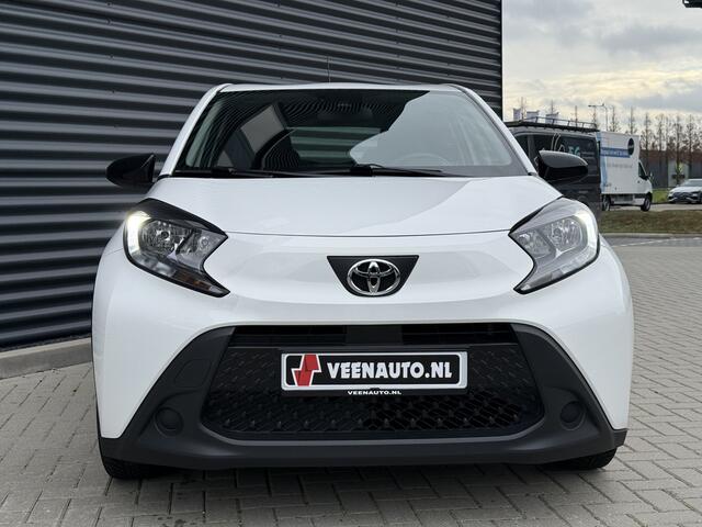 Toyota AYGO X 1.0 VVT-i MT Play Camera/Apple/Android/Keyless
