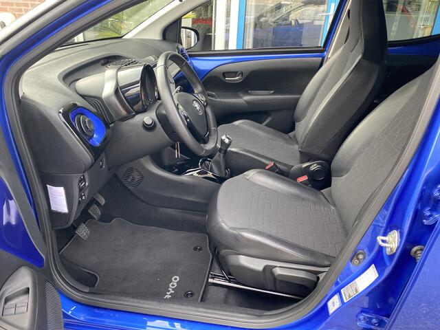Toyota AYGO 1.0 VVT-i x-clusiv