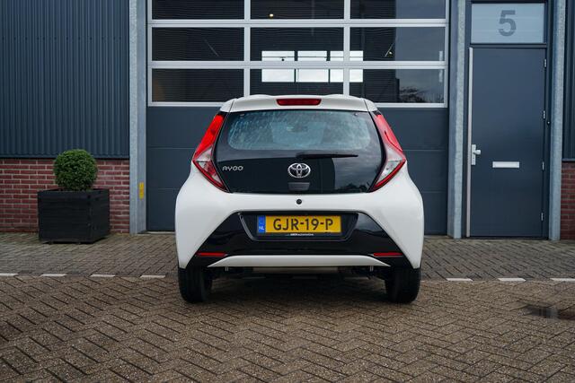Toyota AYGO 1.0 VVT-i x-play