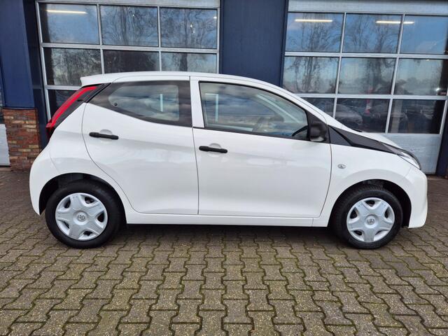 Toyota AYGO 1.0 VVT-I X-FUN TREKHAAK, Bleutooth, ALL IN prijs!
