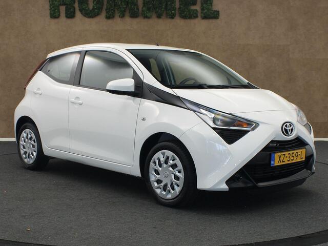 Toyota AYGO 1.0 VVT-i x-play - ORIGINEEL NEDERLANDSE AUTO - HOMMEL ONDERHOUDEN! - APPLE CARPLAY/ANDROID AUTO - ACHTERUITRIJCAMERA - ALL SEASON BANDEN - AIRCO - BLUETOOTH