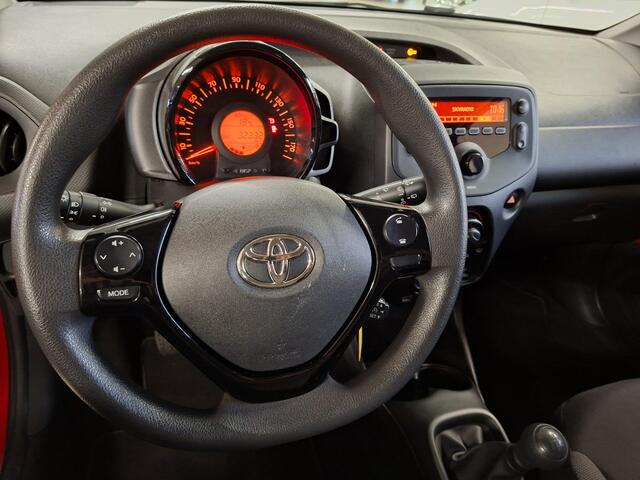 Toyota AYGO 1.0 VVT-i x-fun | Bluetooth | Airco | Mats foto's