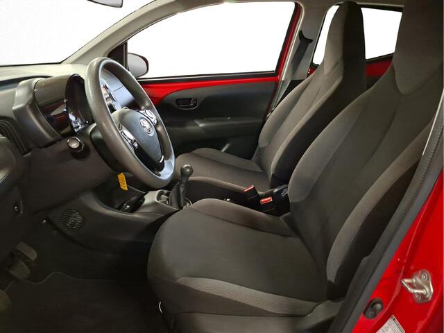 Toyota AYGO 1.0 VVT-i x-fun | Bluetooth | Airco | Mats foto's