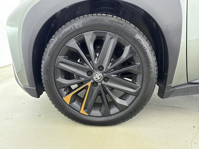 Toyota AYGO X 1.0 VVT-i MT Premium | Garantie t/m 06-2032 Mogelijk | Cabriodak | Parkeer Sensoren voor en achter | Parkeercamera Achter | Apple Carplay/Android Auto | Voorstoelen Verwarmd |