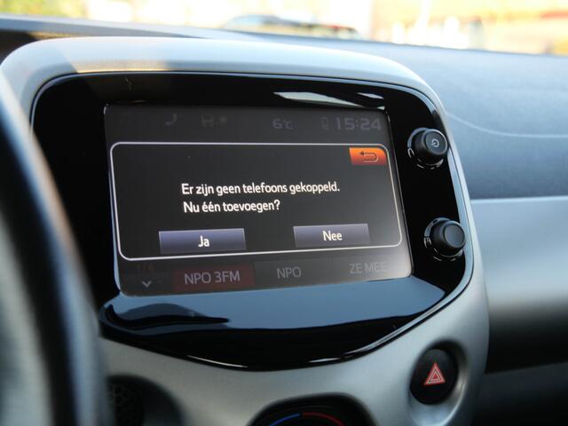 Toyota AYGO 1.0 VVT-i x-play | CAMERA | CRUISE CONTROL |