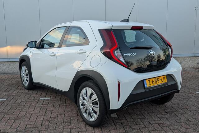 Toyota AYGO X 1.0 VVT-i MT Play |Apple CarPlay/Android Auto|Camera achter|Groot scherm