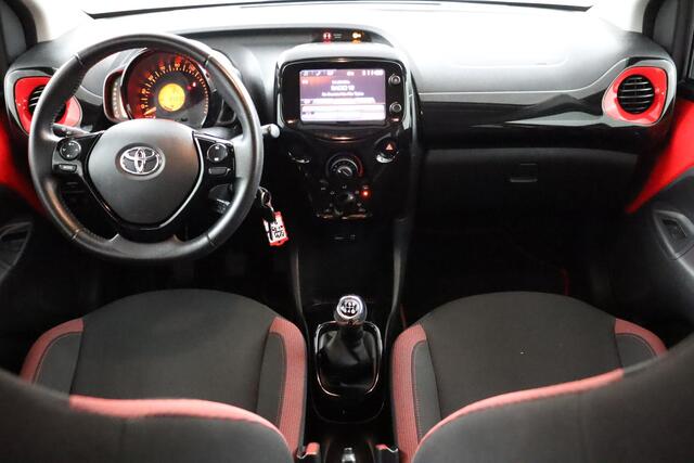Toyota AYGO 1.0 VVT-i x-cite | DAB radio | Lichtmetalen velgen |