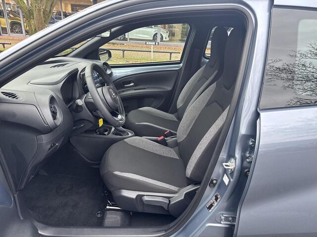 Toyota AYGO X 1.0 VVT-i S-CVT Play | AUTOMAAT | 06-10141018 Voor meer informatie