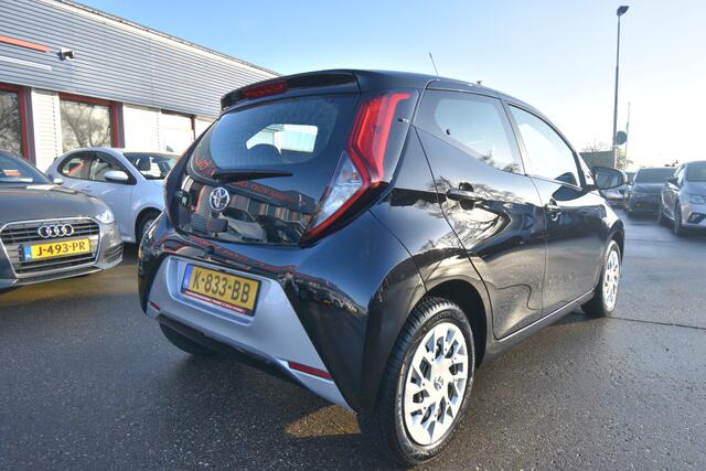 Toyota AYGO 1.0 VVT-i x-play , AIRCO , A UITRIJ CAM , NAVI VIA APP , EL VOOR ,