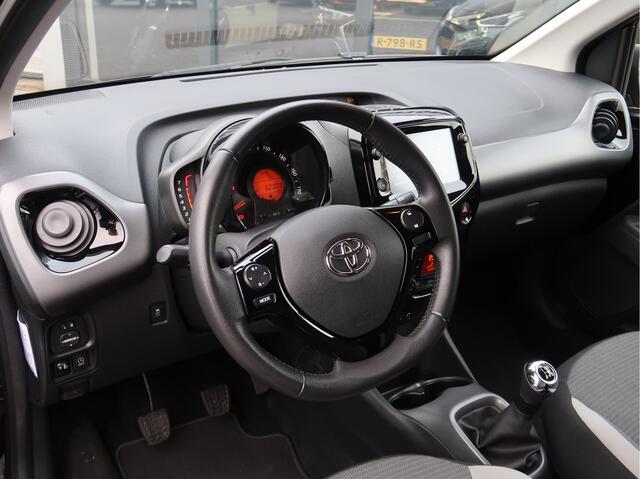 Toyota AYGO 1.0 VVT-i x-joy | app-connect | camera | climate control