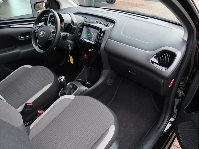 Toyota AYGO 1.0 VVT-i x-joy | app-connect | camera | climate control