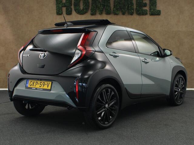 Toyota AYGO X 1.0 VVT-i S-CVT Premium - ORIGINEEL NEDERLANDSE AUTO - PARKEERSENSOREN VOOR EN ACHTER - CABRIO DAK - STOEL VERWARMING - KEYLESS ENTRY & START - APPLE CARPLAY/ANDROID AUTO - DRAADLOZE OPLADER - NAVIGATIE - JBL AUDIOINSTALLATIE