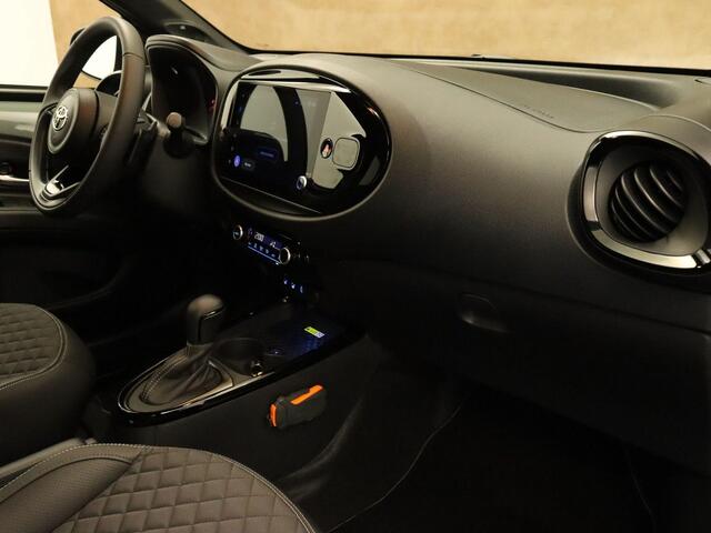 Toyota AYGO X 1.0 VVT-i S-CVT Premium - ORIGINEEL NEDERLANDSE AUTO - PARKEERSENSOREN VOOR EN ACHTER - CABRIO DAK - STOEL VERWARMING - KEYLESS ENTRY & START - APPLE CARPLAY/ANDROID AUTO - DRAADLOZE OPLADER - NAVIGATIE - JBL AUDIOINSTALLATIE