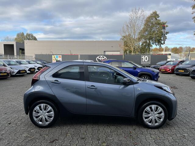Toyota AYGO X 1.0 VVT-i MT Play