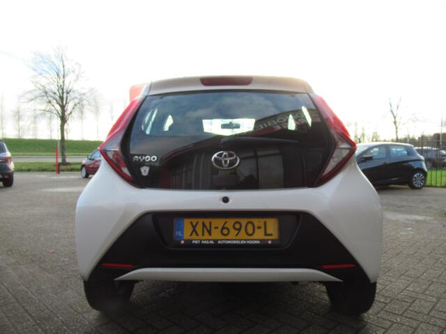Toyota AYGO 1.0 VVT-i x-fun | Airco | Radio | LED Dagrijverlichting | Incl. Garantie | Lichtmetalen velgen |