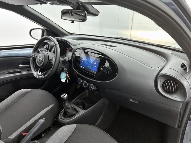Toyota AYGO X 1.0 VVT-i MT Play | Draadloos Apple Carplay -/ Android Auto | Parkeercamera | Cruise Control Adaptief |