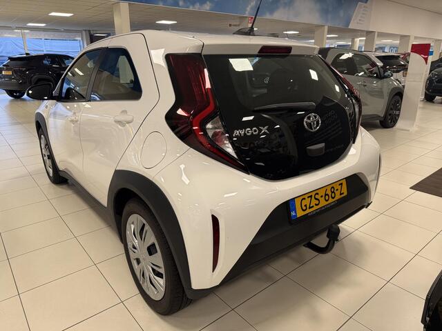 Toyota AYGO X 1.0 VVT-i MT Play + Trekhaak, NL Auto, zeer netjes 1e eigenaar en BTW auto