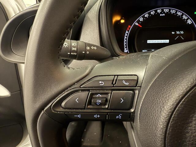 Toyota AYGO X 1.0 VVT-i MT Play + Trekhaak, NL Auto, zeer netjes 1e eigenaar en BTW auto