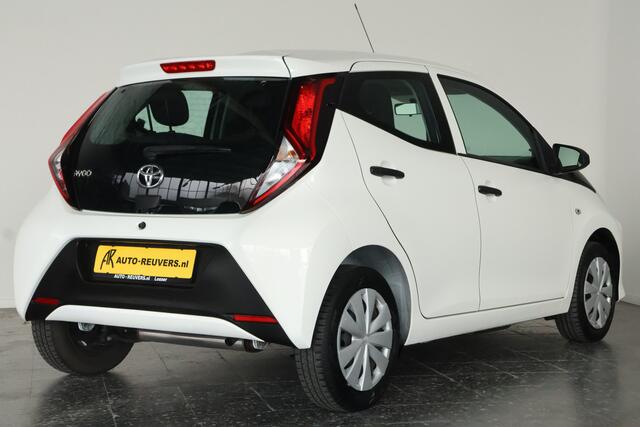 Toyota AYGO 1.0 VVT-i x-fun / Airco / 5 Deurs / Bluetooth / Allseason