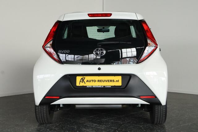 Toyota AYGO 1.0 VVT-i x-fun / Airco / 5 Deurs / Bluetooth / Allseason