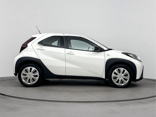 Toyota AYGO X 1.0 VVT-i MT Play | applecarplay | elektrische ramen voor | achteruitrijcamera |