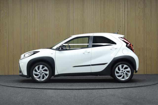 Toyota AYGO X 1.0 VVT-i MT Automaat Pulse | Direct Leverbaar! | Adaptive-cruise | Camera | Clima | Maps Navigatie | Apple Carplay & Android Auto | Full led | Stoelverwarming