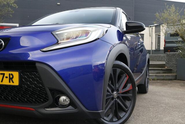 Toyota AYGO X 1.0 VVT-i MT Premium | Elektrisch vouwdak | Stoelverwarming | LM velgen | Camera | Climate Control | Parkeersensoren |