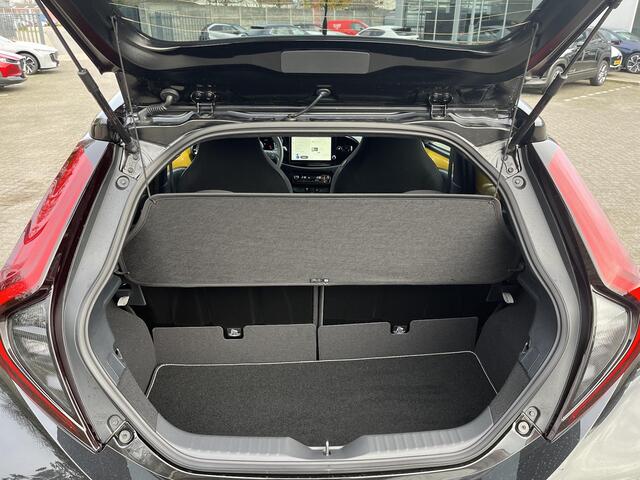 Toyota AYGO X Hybrid 115 GR Sport | Apple CarPlay/Android auto | Achteruitrijcamera | Verwarmde voorstoelen