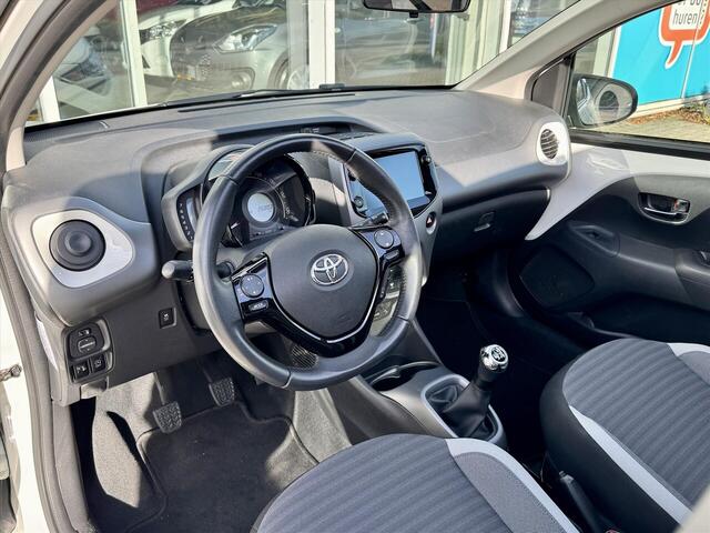 Toyota AYGO 1.0 VVT-i x cite * Achteruitrijcamera * Bluethooth * Apple carplay *