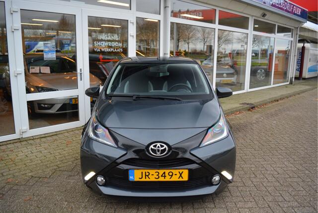 Toyota AYGO 1.0 70PK VVT-i X-Sport | Camera | LM | Orig. NL | NAP |