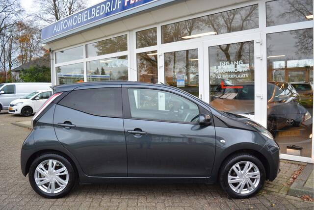 Toyota AYGO 1.0 70PK VVT-i X-Sport | Camera | LM | Orig. NL | NAP |