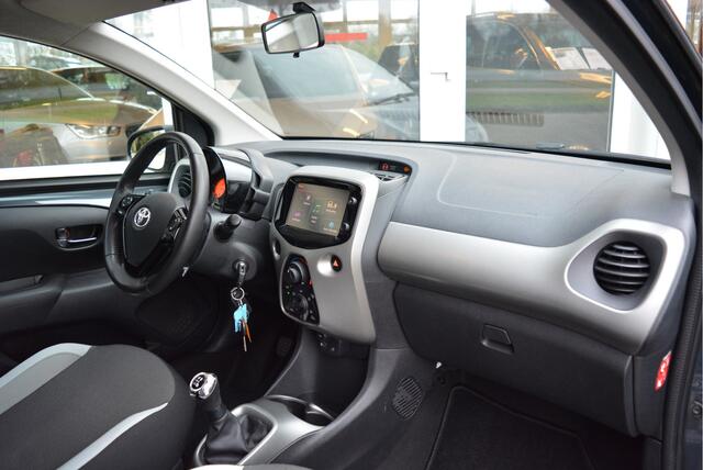 Toyota AYGO 1.0 70PK VVT-i X-Sport | Camera | LM | Orig. NL | NAP |