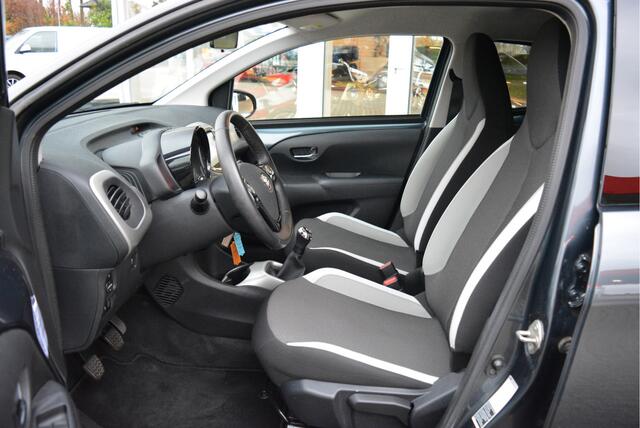 Toyota AYGO 1.0 70PK VVT-i X-Sport | Camera | LM | Orig. NL | NAP |