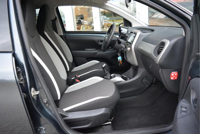 Toyota AYGO 1.0 70PK VVT-i X-Sport | Camera | LM | Orig. NL | NAP |