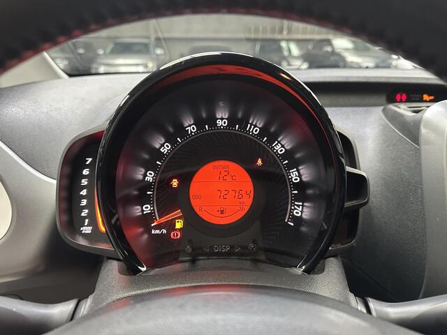 Toyota AYGO 1.0 VVT-i x-play NL Auto, slechts 72000km, Apple Carplay Android auto, btw auto