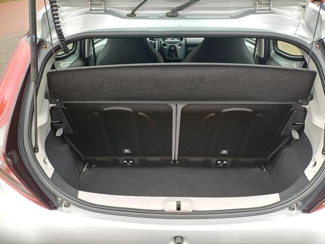 Toyota AYGO 1.0 VVT-i x-play